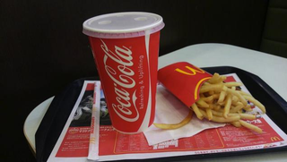 Illustration for article titled In Japan, McDonald's Jumbo-Sized Cola Is a Forever Alone Reminder